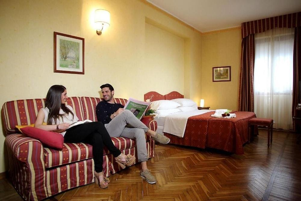 Hotel Cavour Rapallo Exterior foto