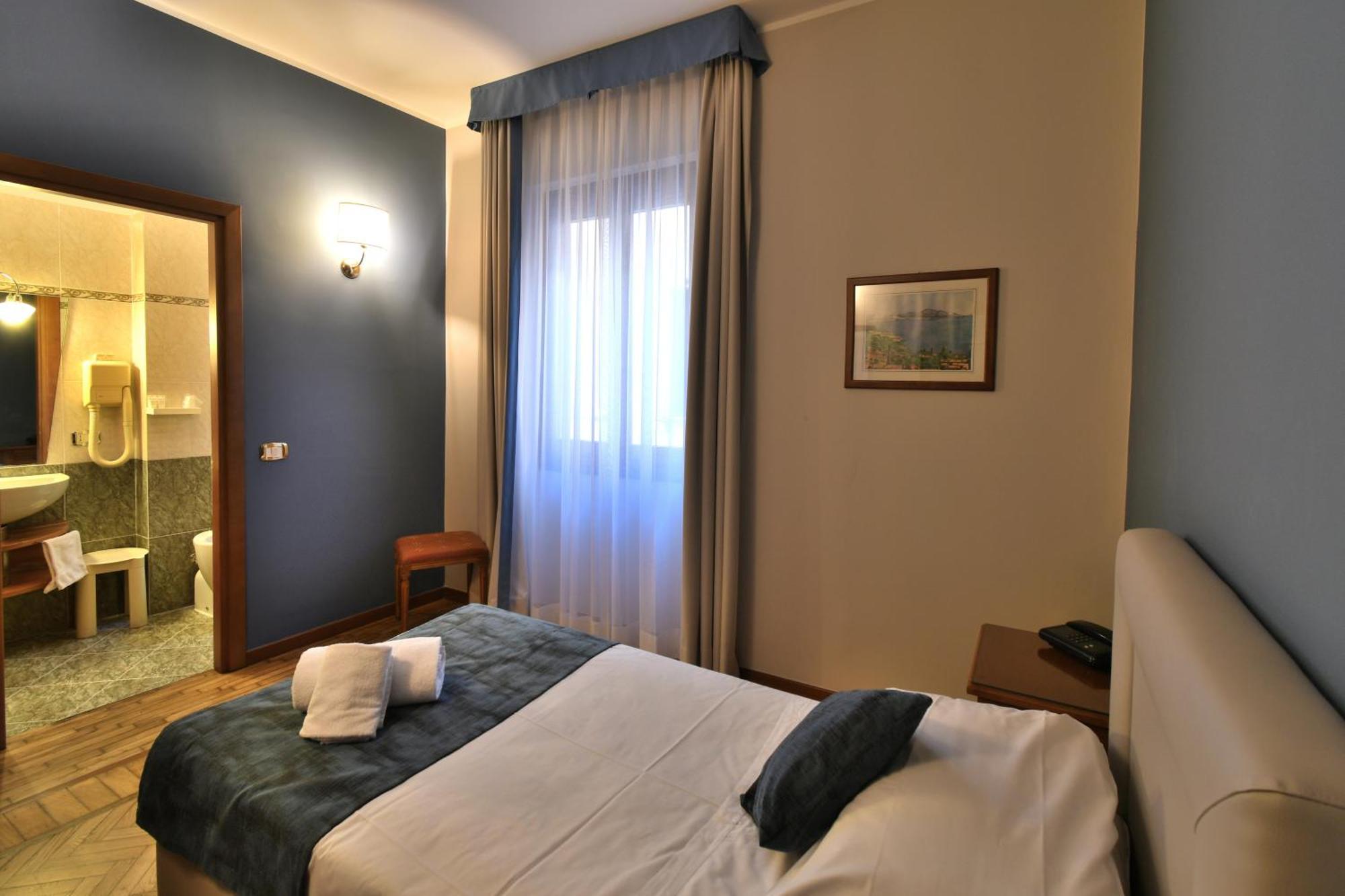 Hotel Cavour Rapallo Exterior foto
