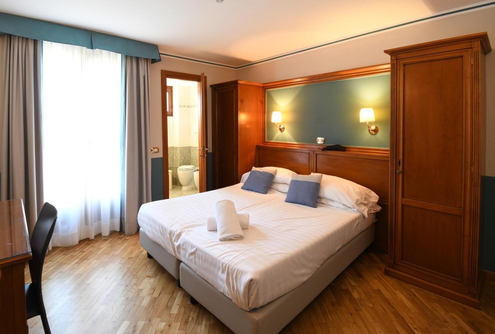 Hotel Cavour Rapallo Exterior foto